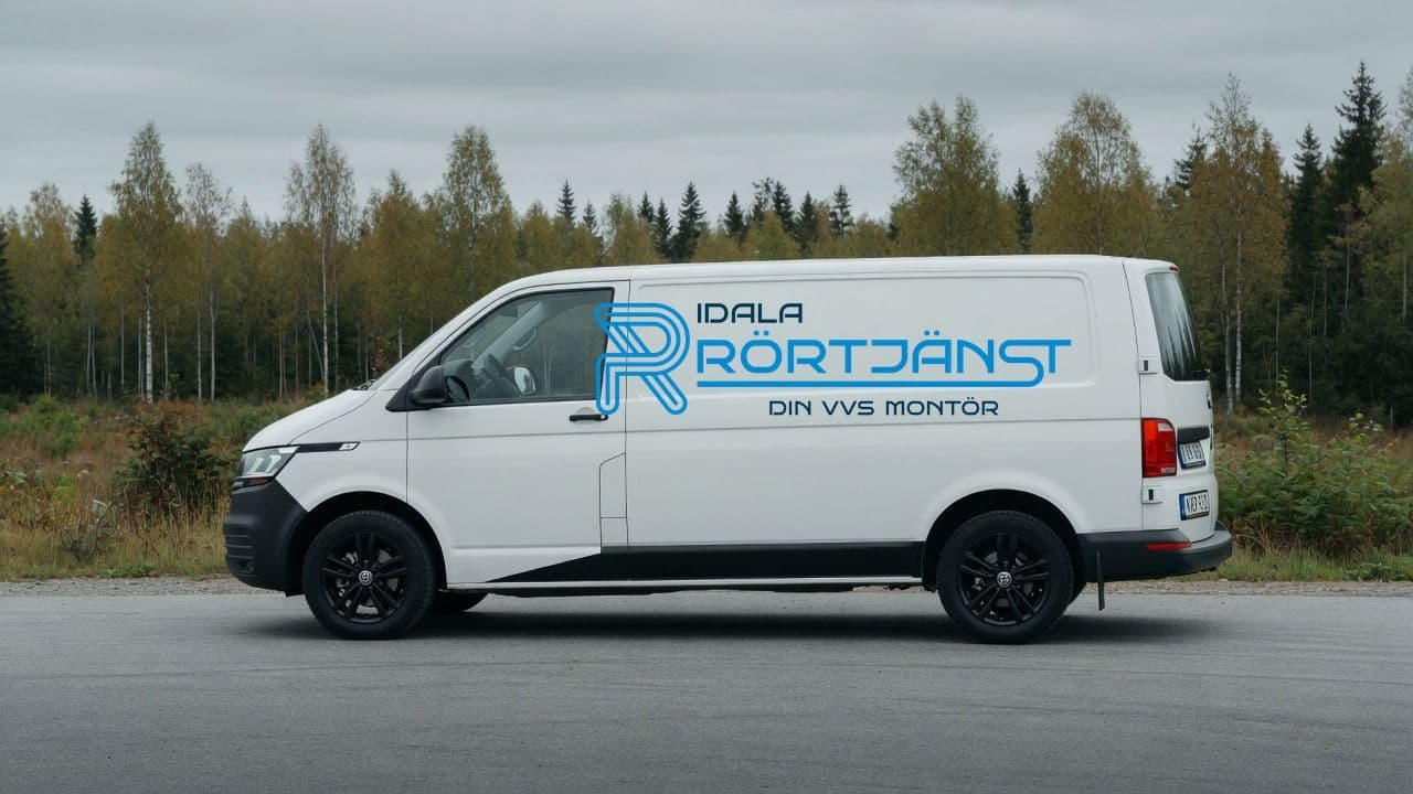 Idala Rörtjänsts servicebil, sidovy